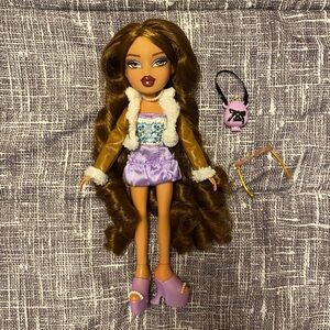 Bratz Goin out Yasmin doll COMPLETE OOB